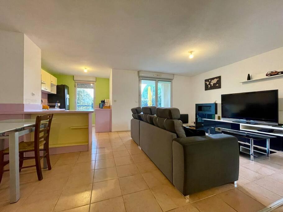 L'Appartement Michelet - Parking Prive Et Gratuit - 2Km Cite Medievale Carcassonne Exterior photo